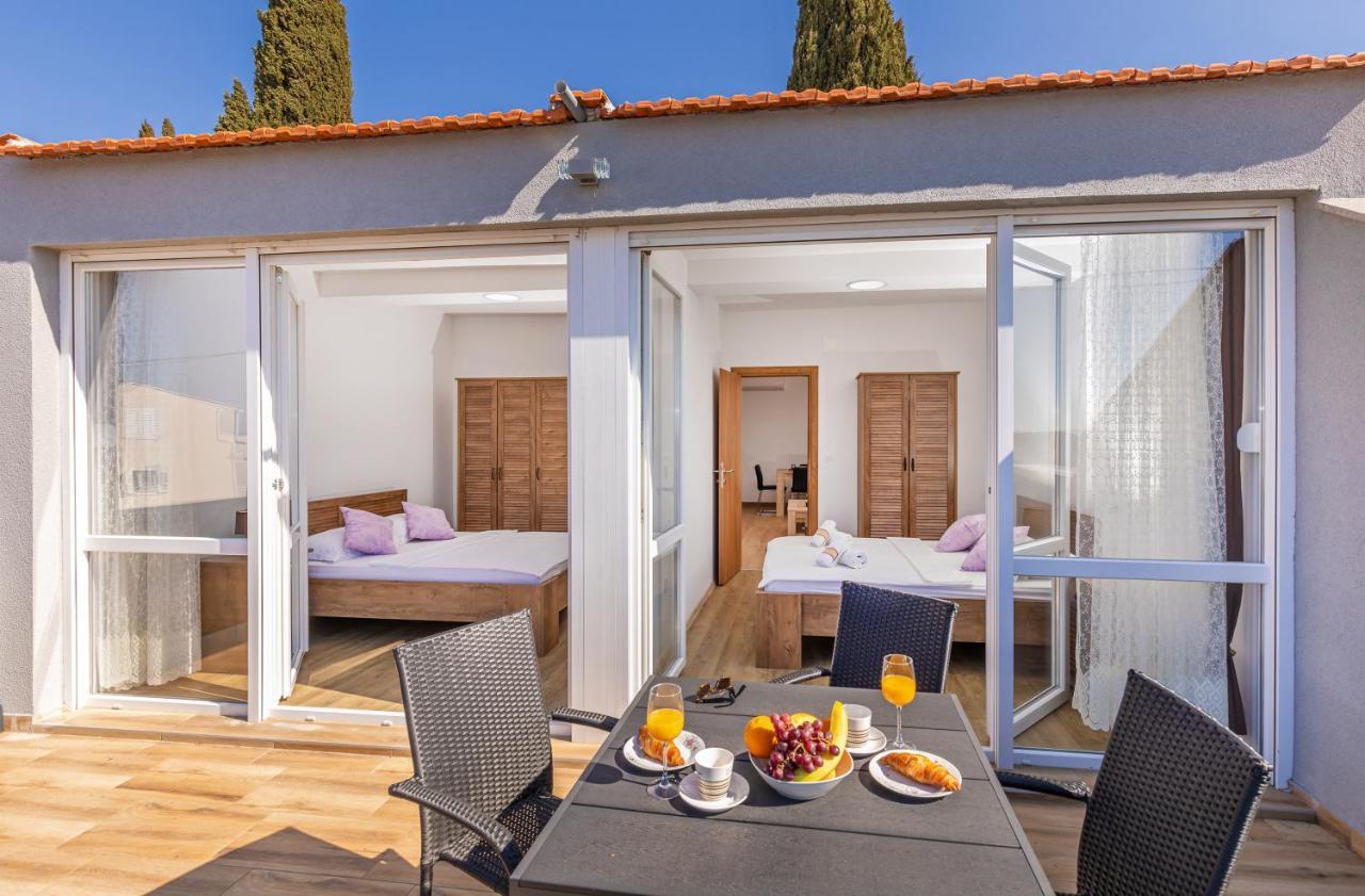 Apartments Sweet And Cozy Кавтат Екстериор снимка