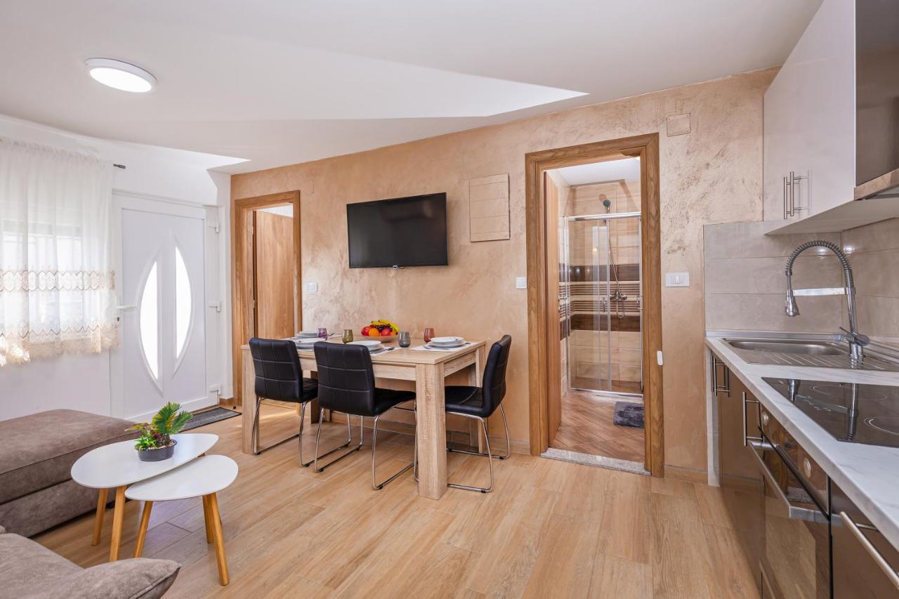 Apartments Sweet And Cozy Кавтат Екстериор снимка