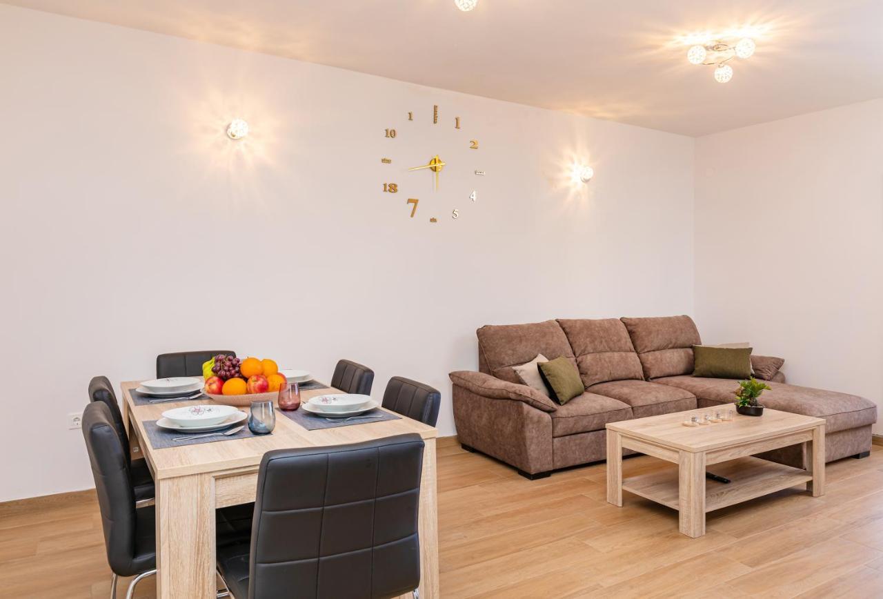 Apartments Sweet And Cozy Кавтат Екстериор снимка