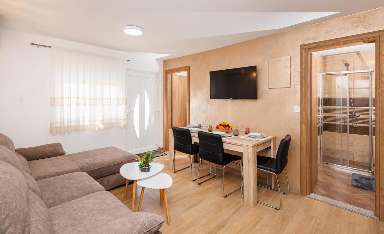 Apartments Sweet And Cozy Кавтат Екстериор снимка