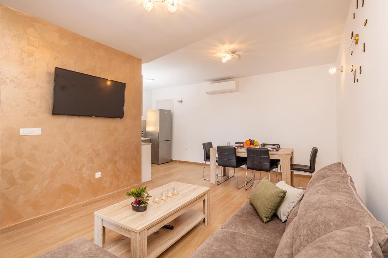 Apartments Sweet And Cozy Кавтат Екстериор снимка